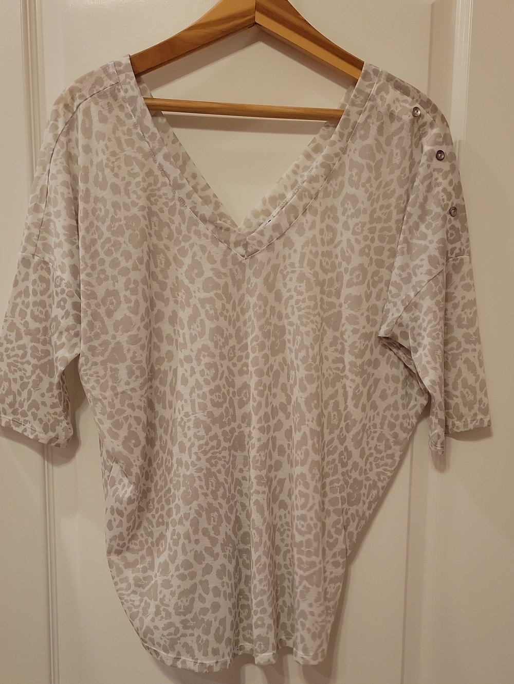 Express Neutral Taupe Animal Print V-Neck Short Sleeve Top